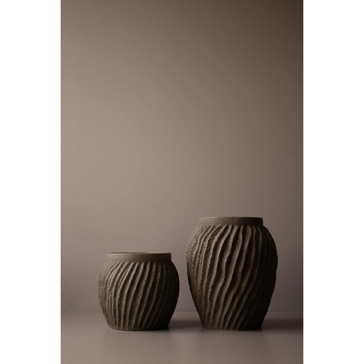 DBKD Raw vase 19 cm Sandy dust – image 2