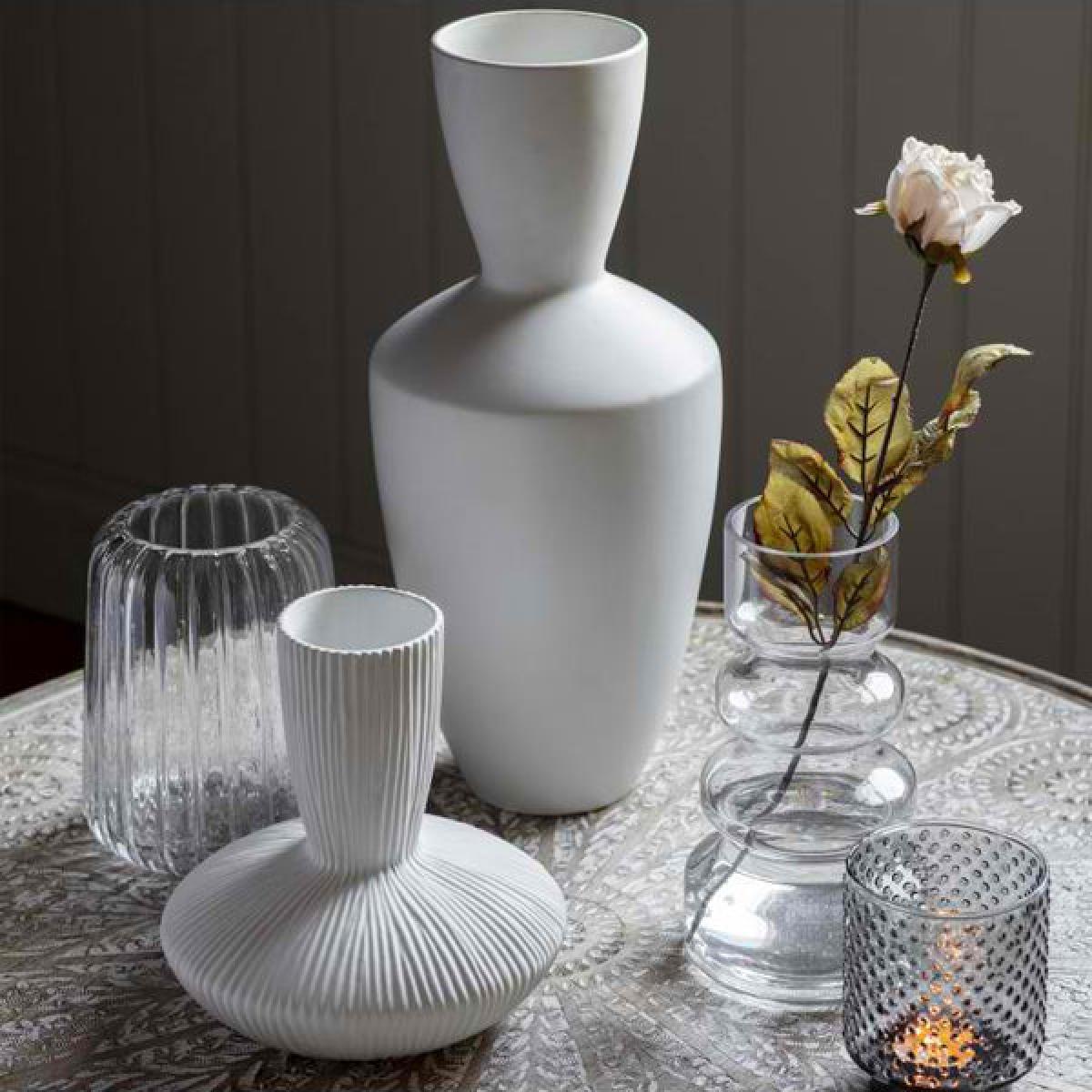 Gallery Direct Naru Vase in White – image 3