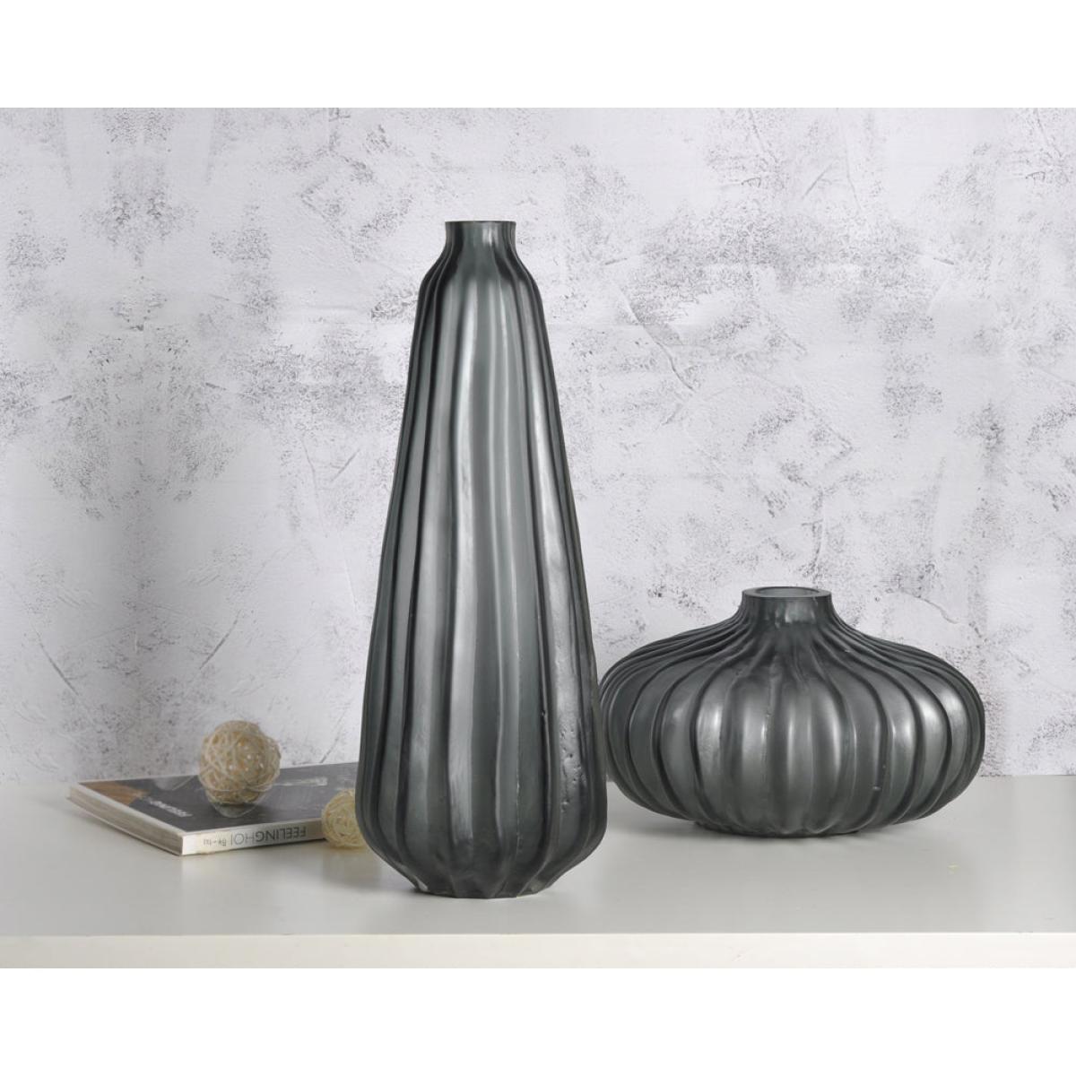 Liang & Eimil Evins II Grey Vases / Medium – image 4