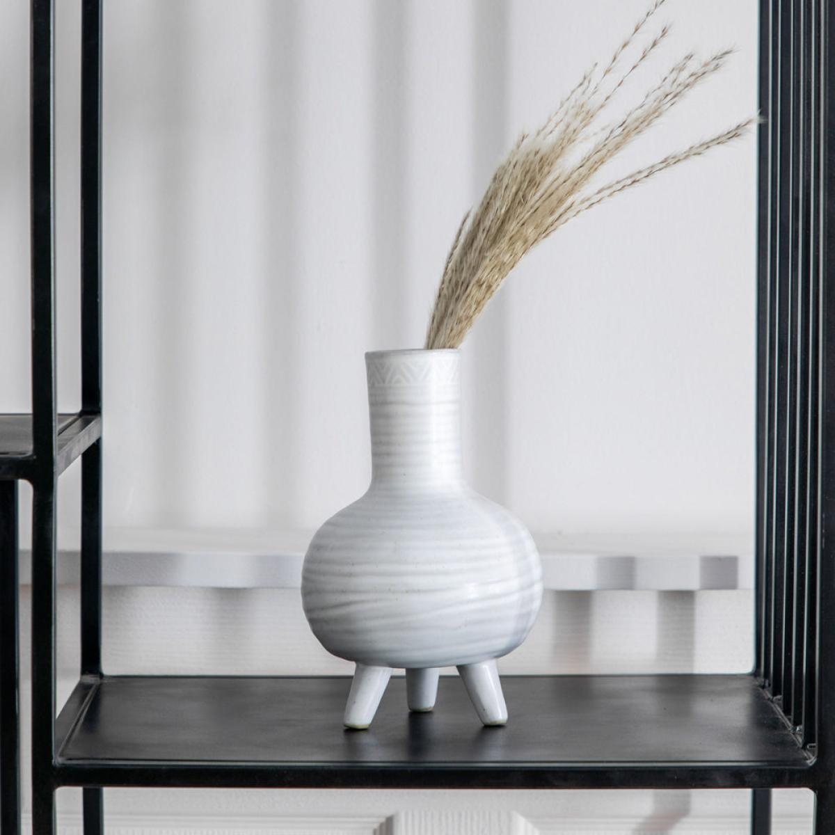 Gallery Interiors Cassandra Vase White / Small – image 4