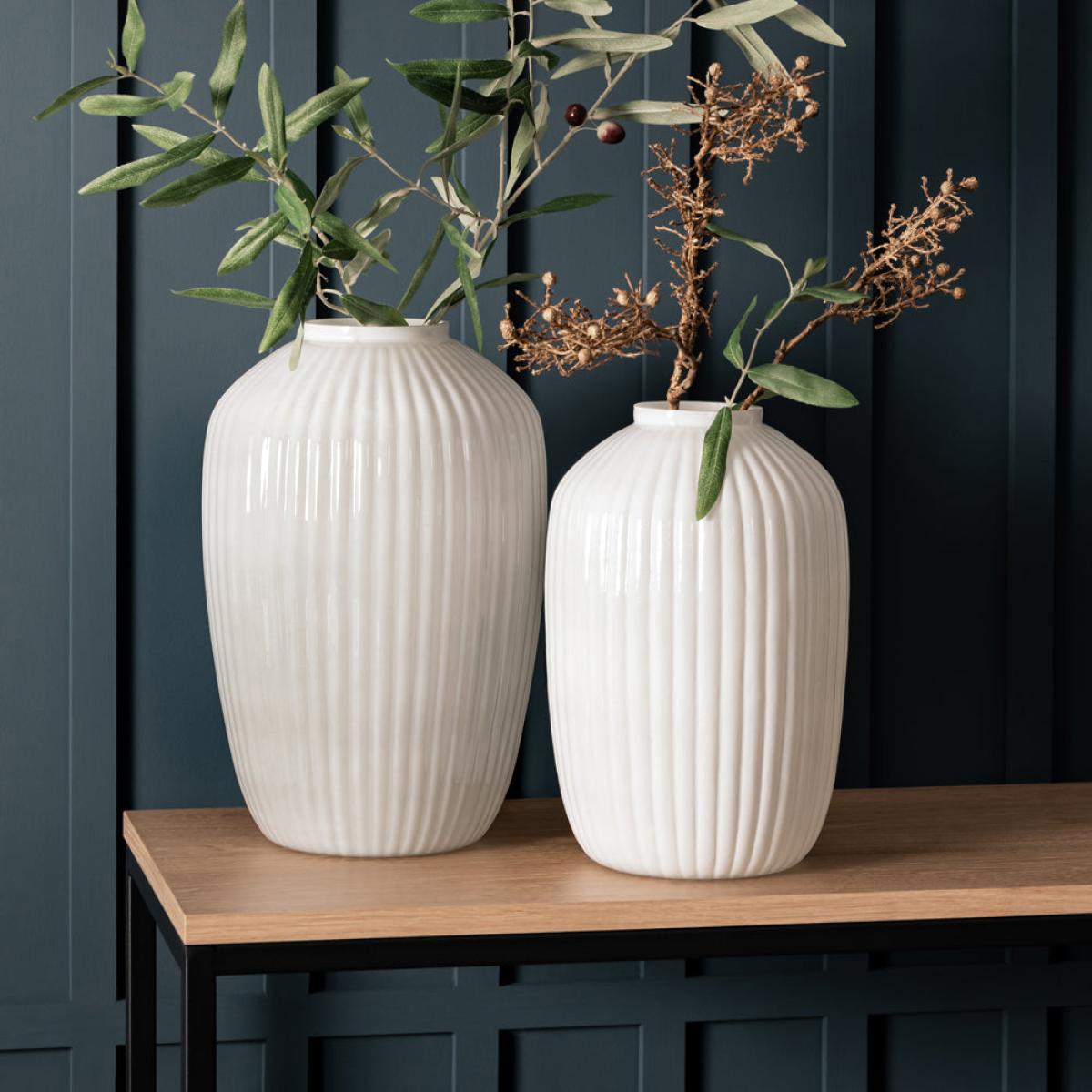 Gallery Interiors Freda Vase in White / Large – image 3