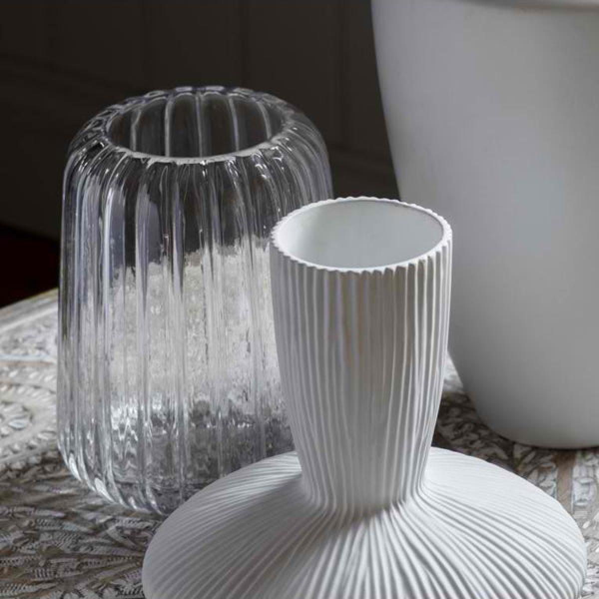 Gallery Direct Ahvio Lustre Clear Vase – image 3