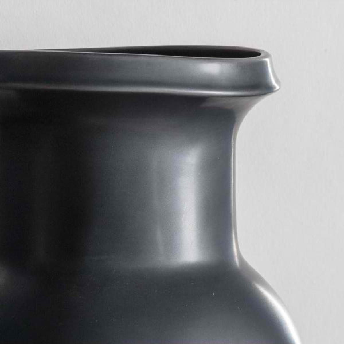 Gallery Interiors Sakida Vase / Black / Large – image 3
