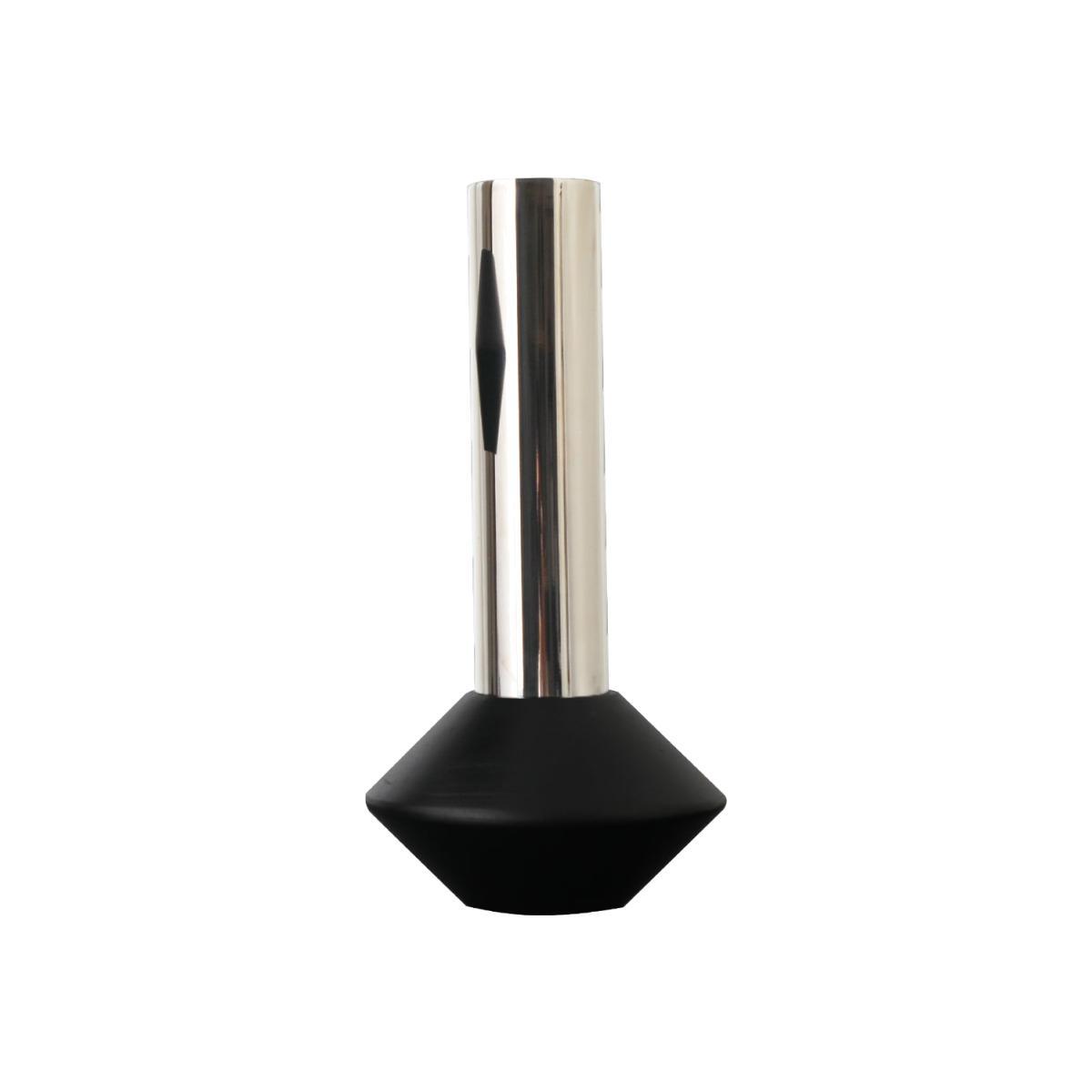 Liang and Eimil Ruma I Vase – image 1