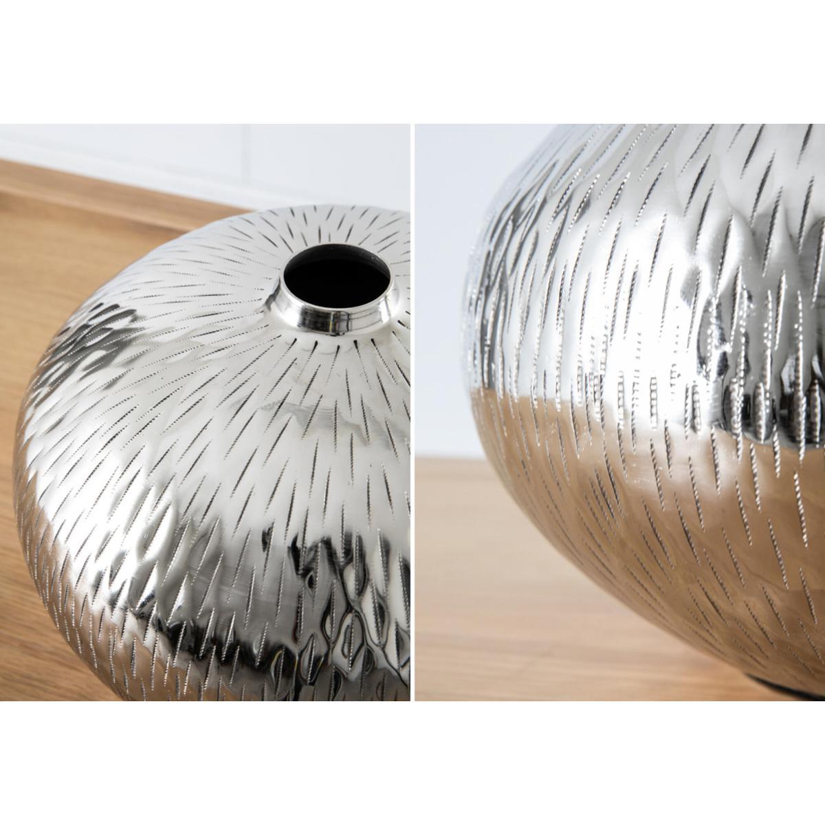 Truda Vase in Silver – image 3