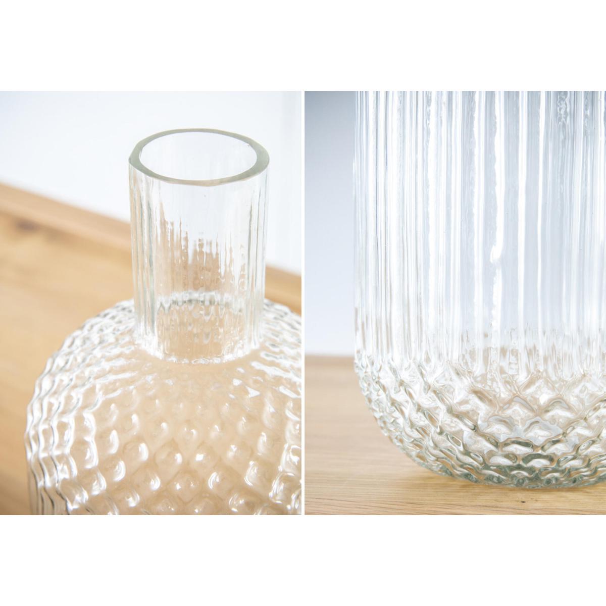 Bowen Textured Glass Vase – image 3
