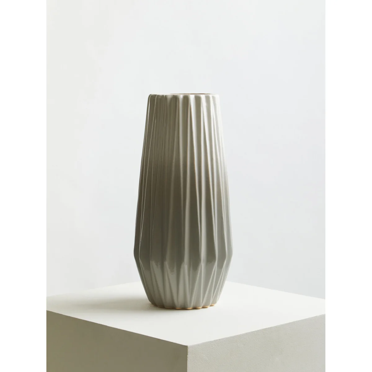 Salvo Large Ceramic Vase – image 2