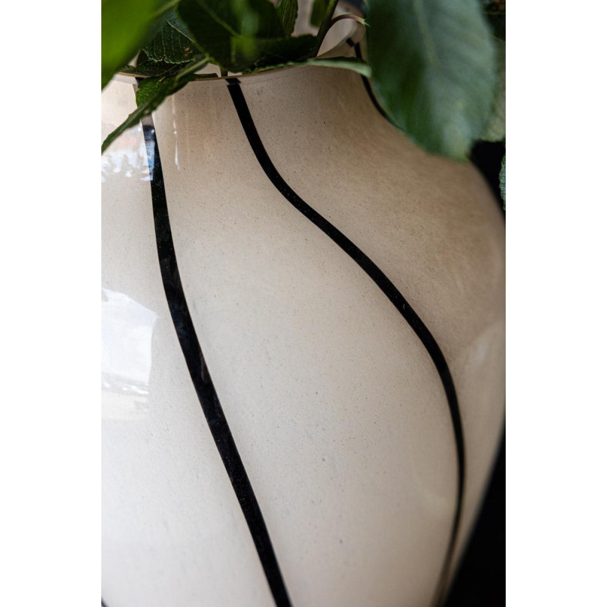 Statement Monochrome Swirl Vase – image 5