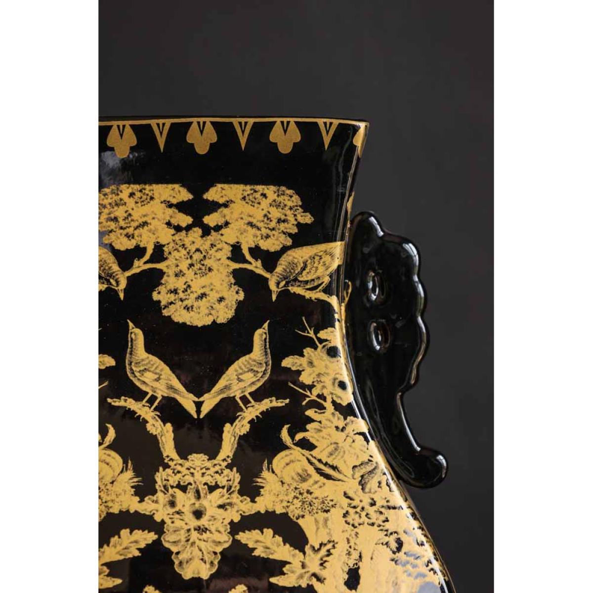 Black & Gold Chinoiserie Porcelain Vase – image 4