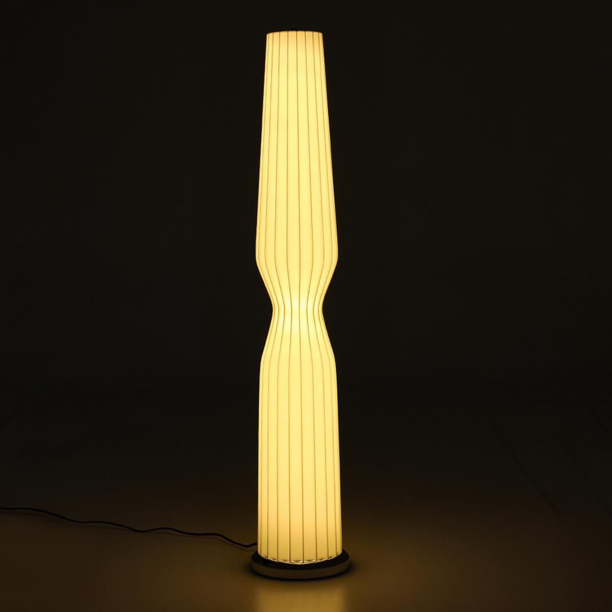 Vase Curved Column LED Floor Lamp - White – image 4