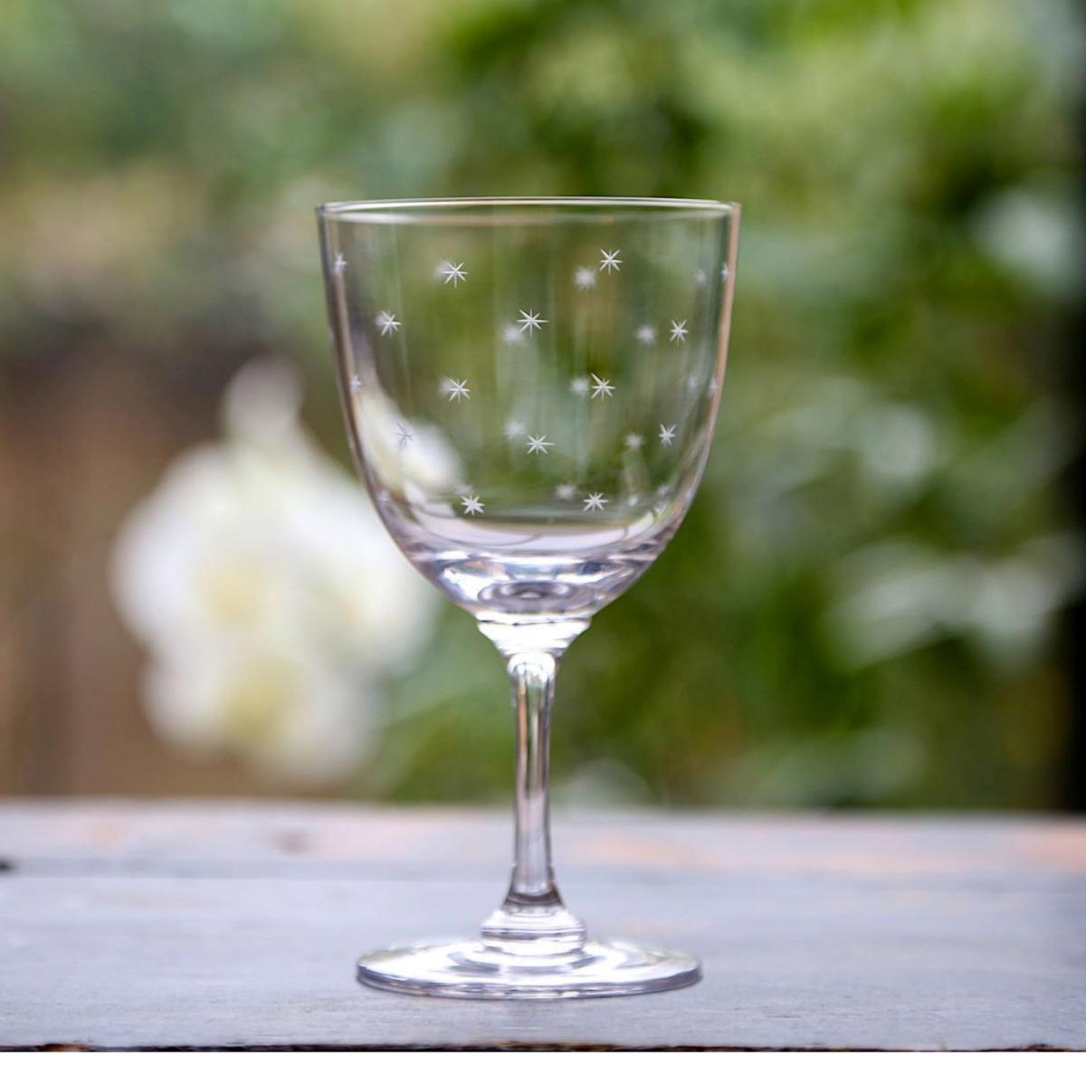 A Pair Of Crystal Wine Glasses With Stars Design | The Vintage List – image 2