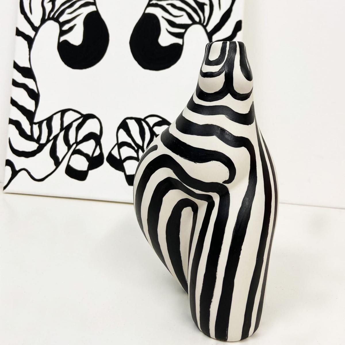 Black / White Zebra Stripe Womens Body Vase Quillattire – image 4
