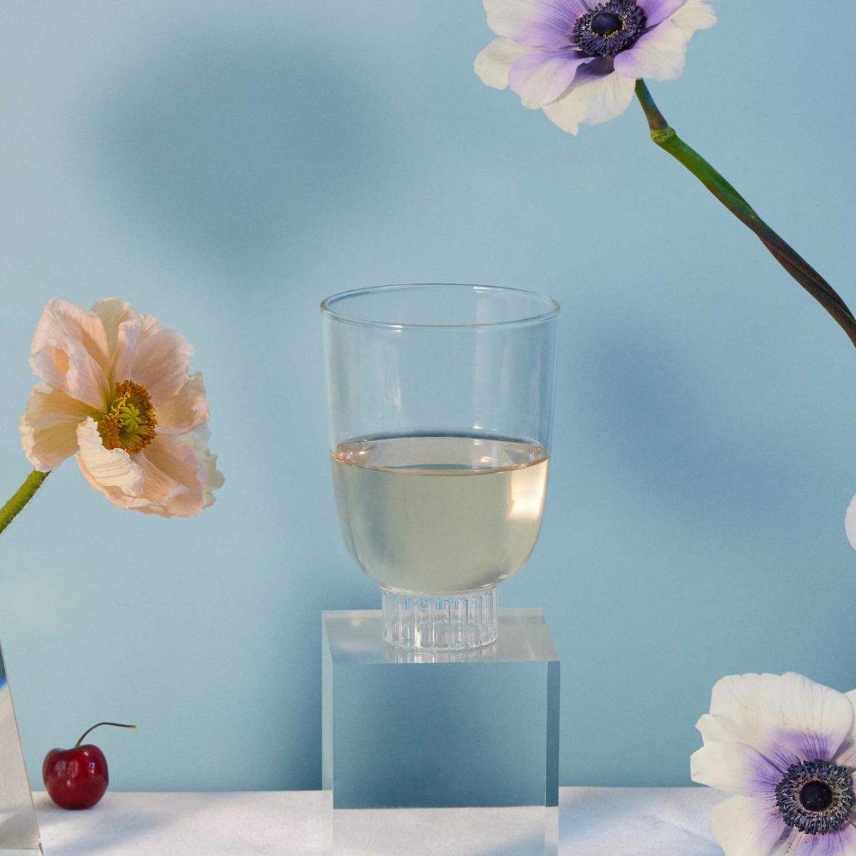 Neutrals / White A Set Of Four Stemless Wine Glasses In Clear | Sprezz – image 2
