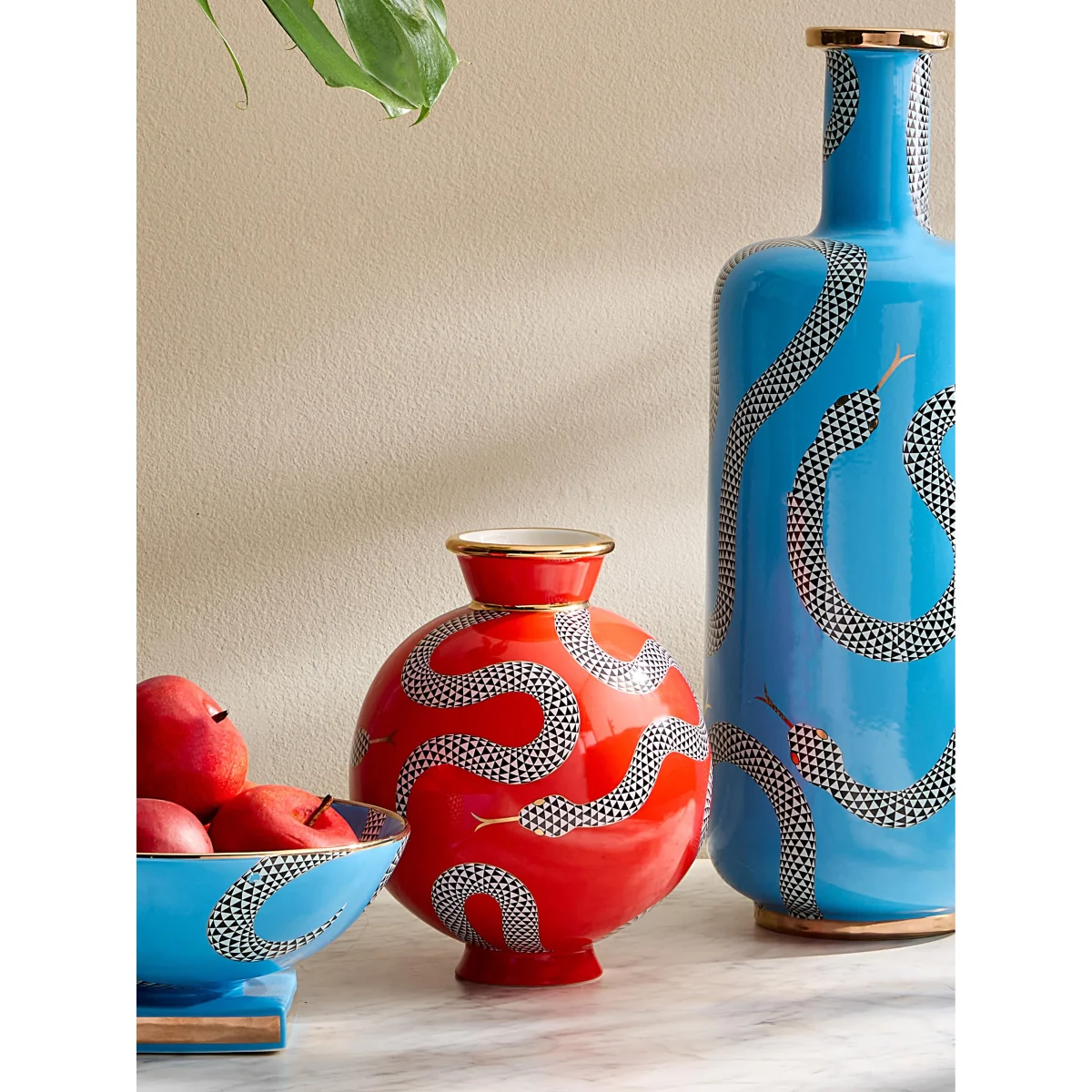 Porcelain Vase Eden with Gold Accents, H 23 cm – image 3