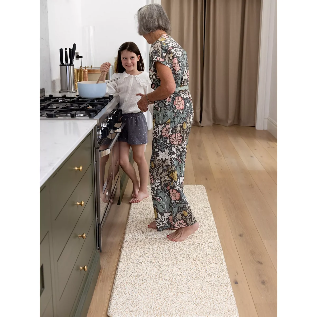 Totter + Tumble x Morris & Co Collection Play Runner Reversible Playmat, Blackthorn/Standen – image 7