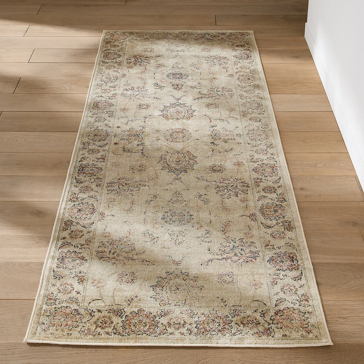 Diona Vintage Distressed Look Runner – image 2