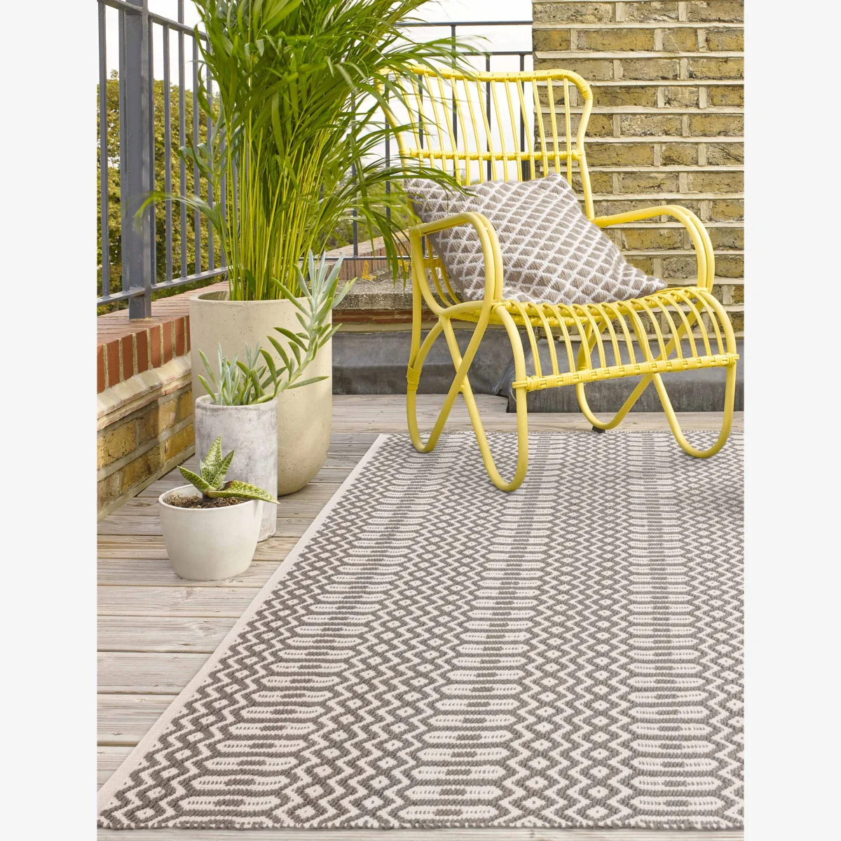 Asiatic Halsey Geometric Indoor & Outdoor Runner - MED - Grey, Grey – image 1