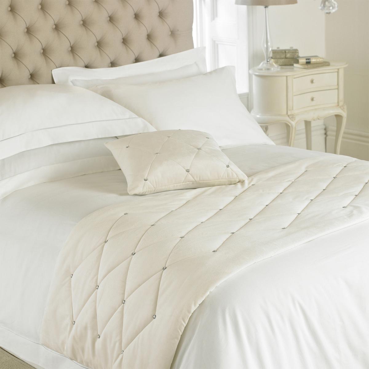 Diamante Bed Runner - Cream – image 3