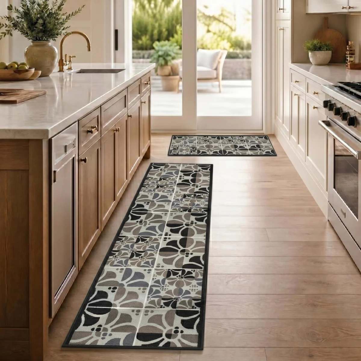 Daisy Floral Hallway Runner - Grey / 457cm – image 2