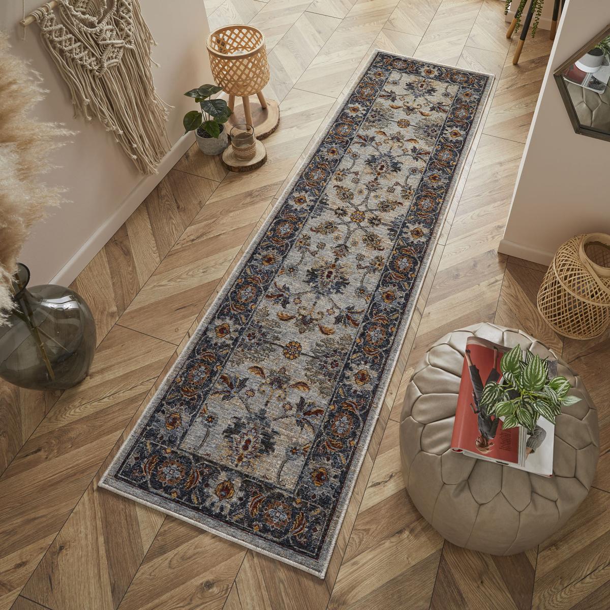 Sarouk 53 X Traditional Medallion Runner Rugs in Red Cream Blue – image 1