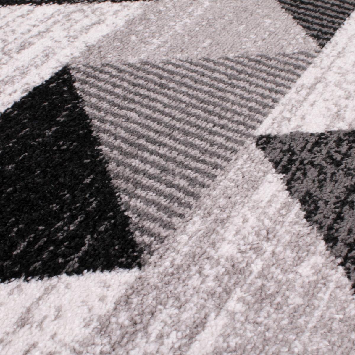 Spirit Triangle Runners in Black – image 2