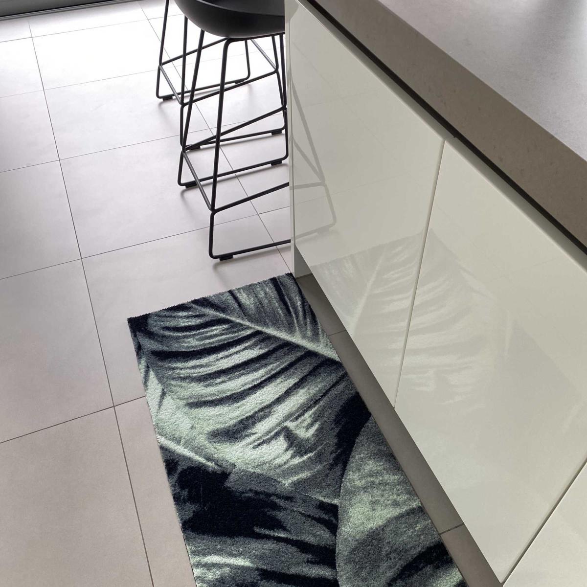 Jini Botanical Palm Leaf Washable Runner Mats in Green – image 2