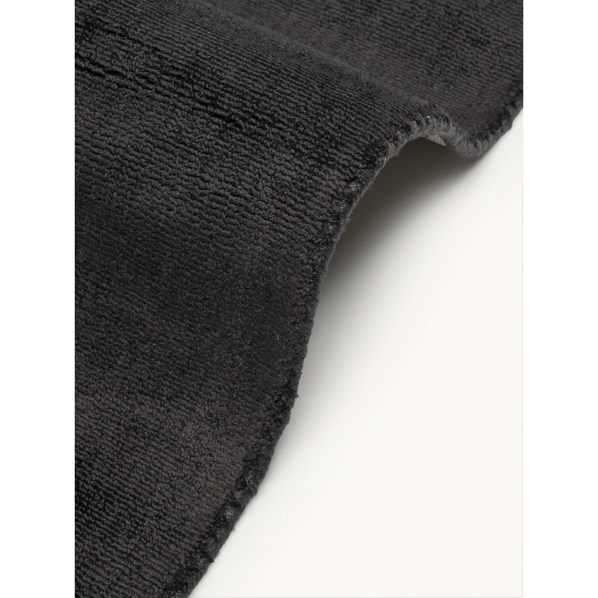 Hand-Woven Viscose Runner Jane – image 6