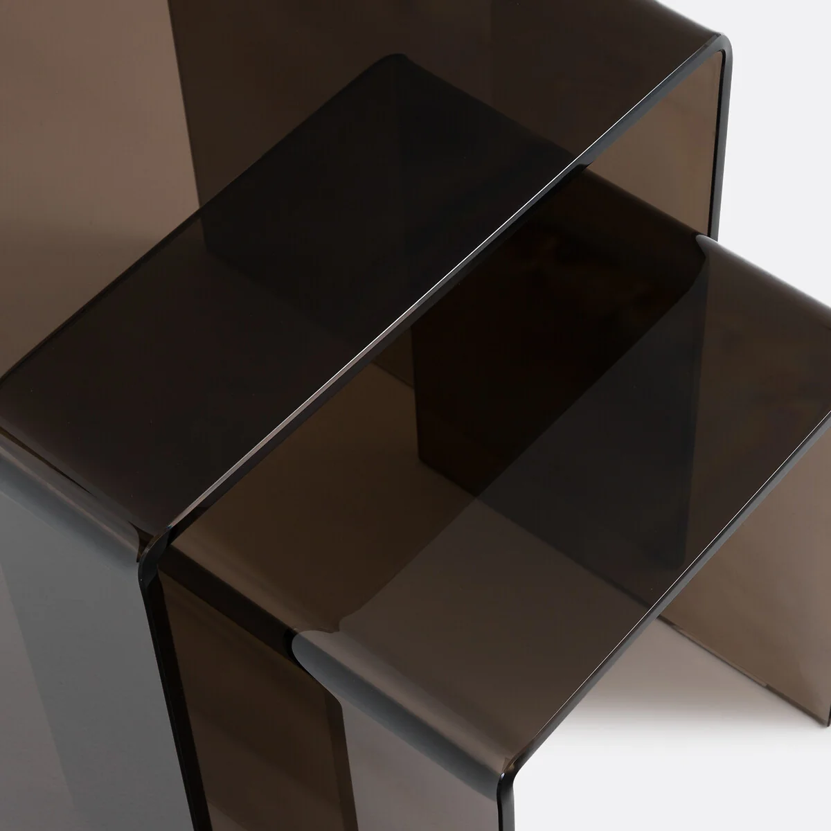 Set of 2 Joan Nesting Side Tables in Tempered Glass – image 4