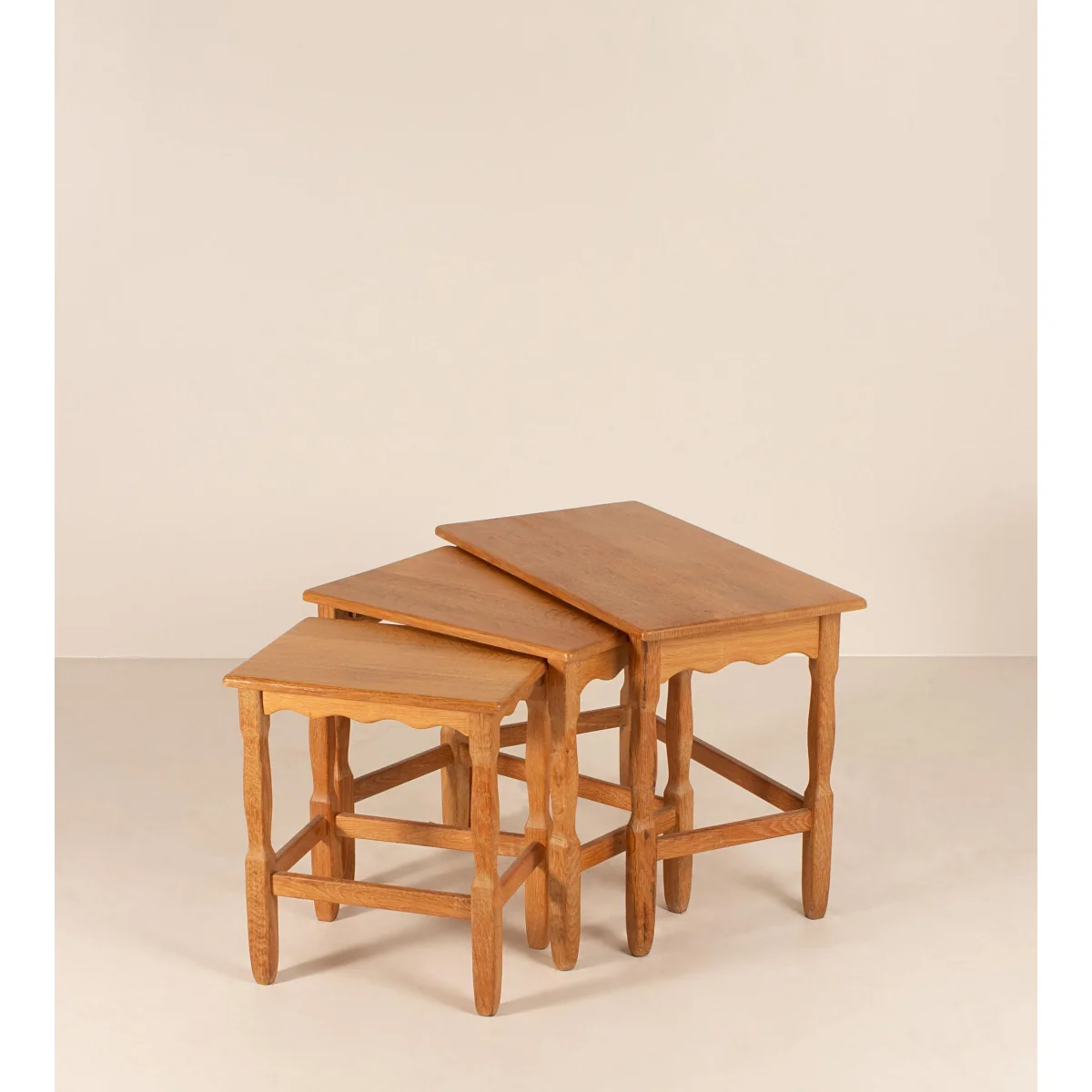 Vintage Mid Century Nesting Side Tables, Set of Three – image 4