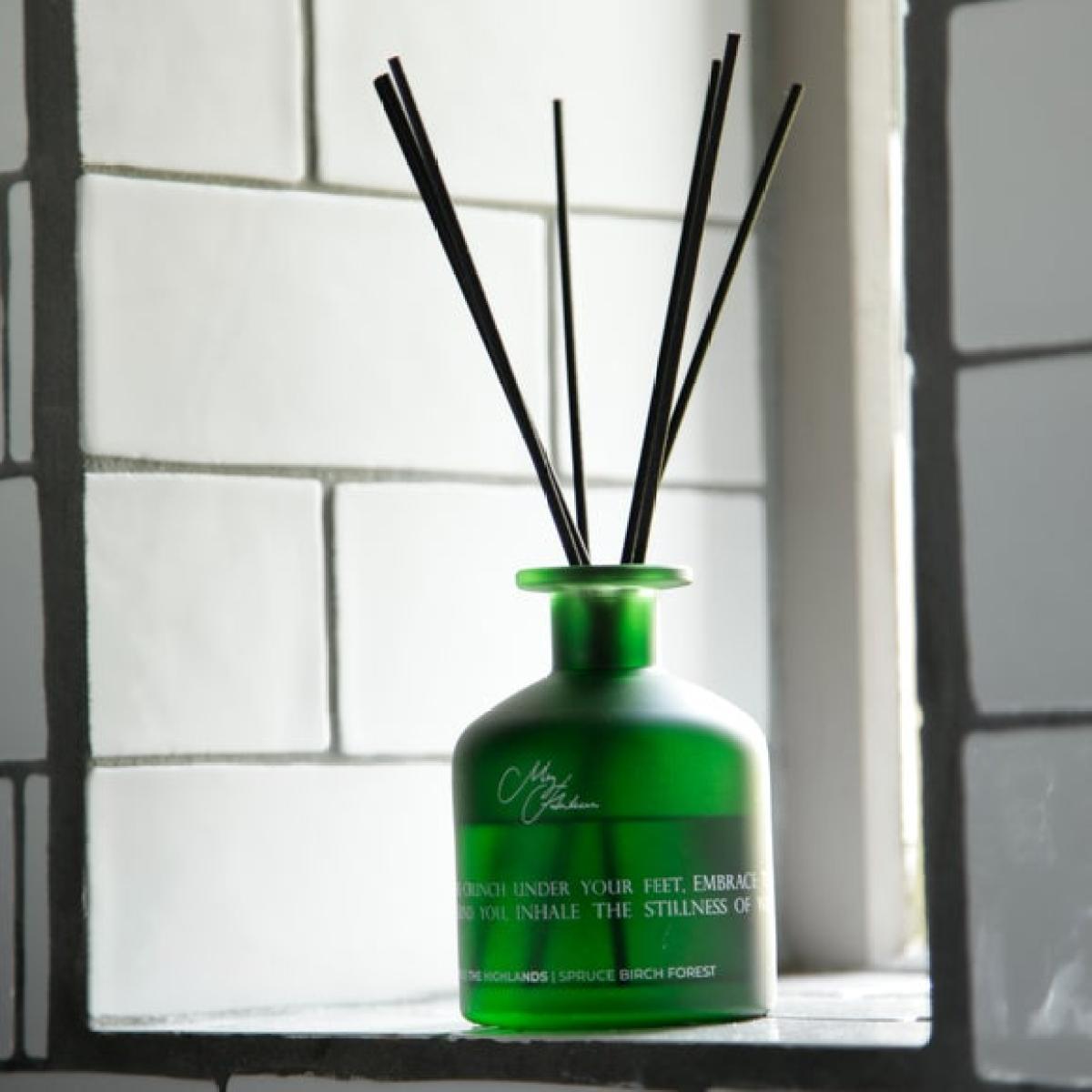 Meg Hawkins The Highlands Stag Diffuser – image 3