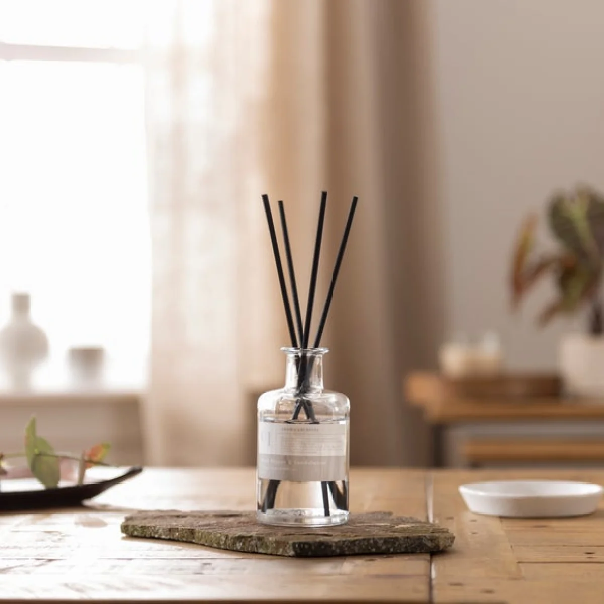 Black Pepper and Sandalwood Diffuser Clear – image 1