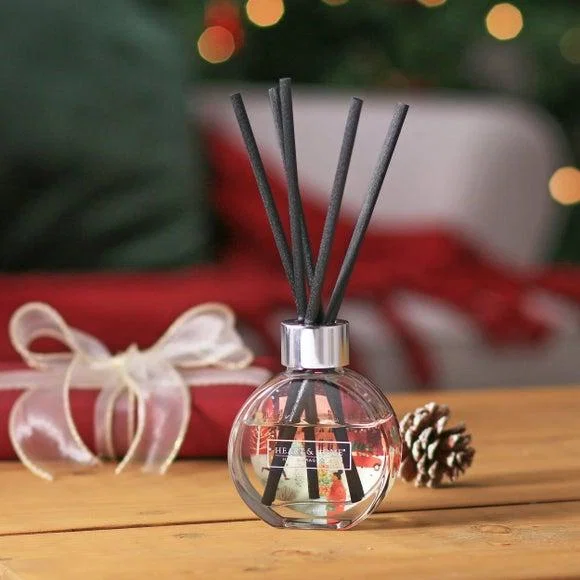 Heart & Home Christmas Magic Diffuser – image 1