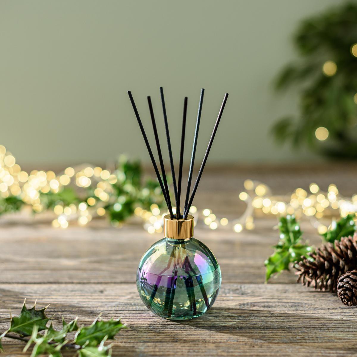 Ginger Ale Bauble Diffuser Green – image 1