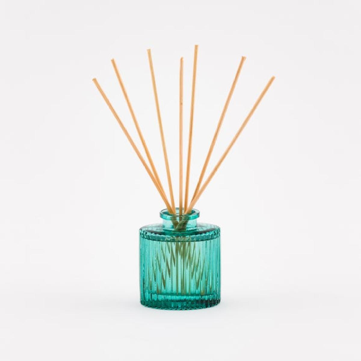 Home for the Holidays Ribbed Glass Diffuser – image 2