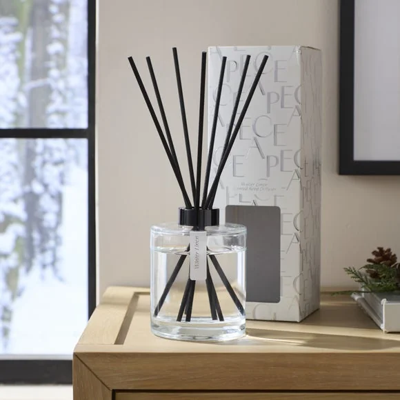 Christmas Peace Winter Linen Diffuser – image 2
