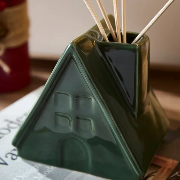 Winter Thyme Ceramic Hut Diffuser – image 2