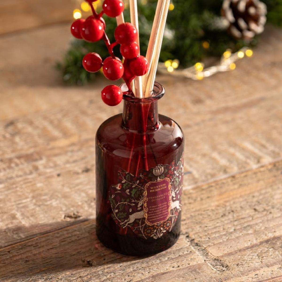 Festive Winter Berries Diffuser – image 2
