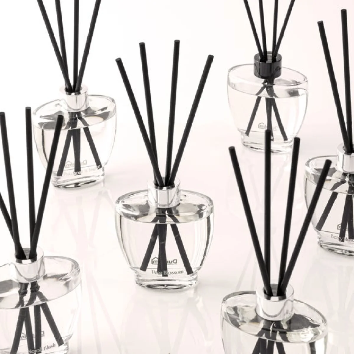 Moments Vanilla Noir Diffuser – image 7