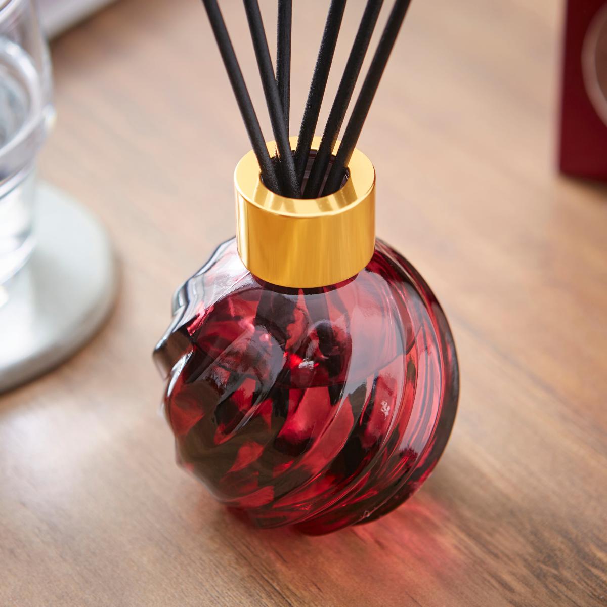 Sweet Raspberry Twist Glass Diffuser – image 2