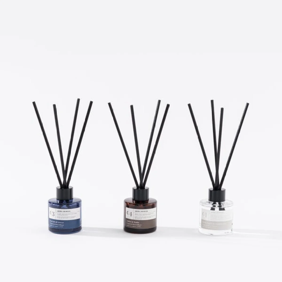 Set of 3 Black Pepper & Sandalwood, Amber & Tonka and Sea Salt & Vetiver Diffuser Gift Set Clear – image 4