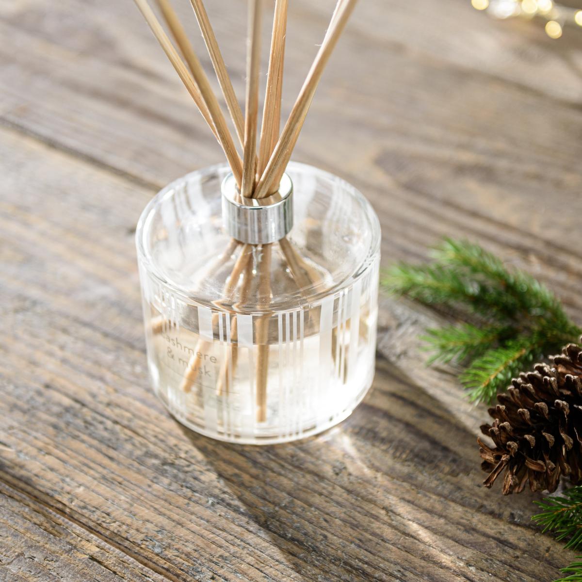 Cashmere and Musk Diffuser – image 1