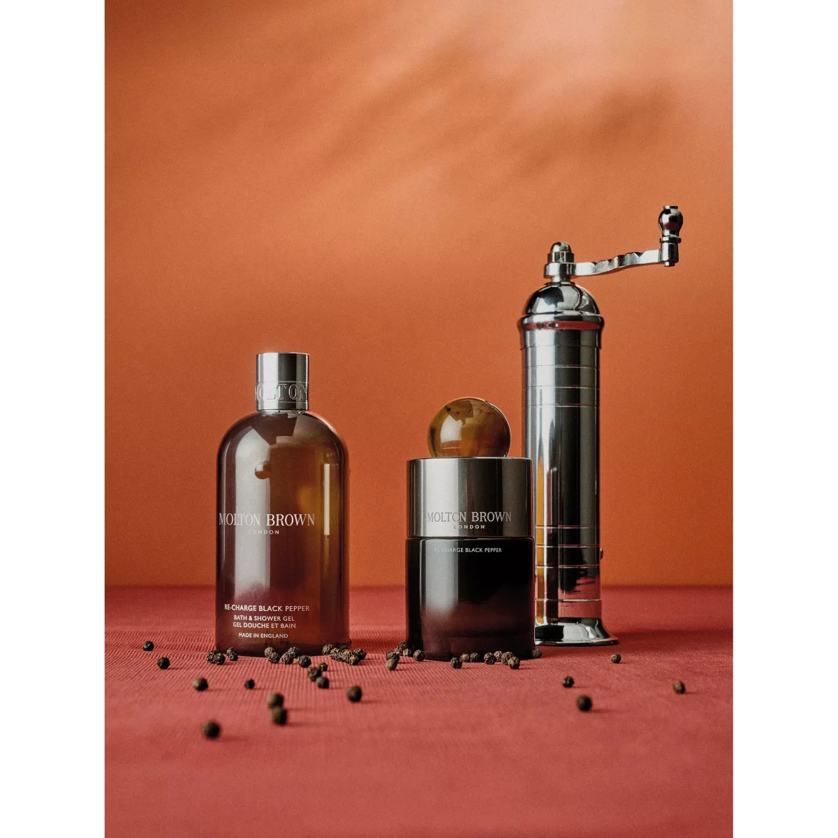 Molton Brown Re-charge Black Pepper Aroma Reeds Diffuser Refill, 150ml – image 2