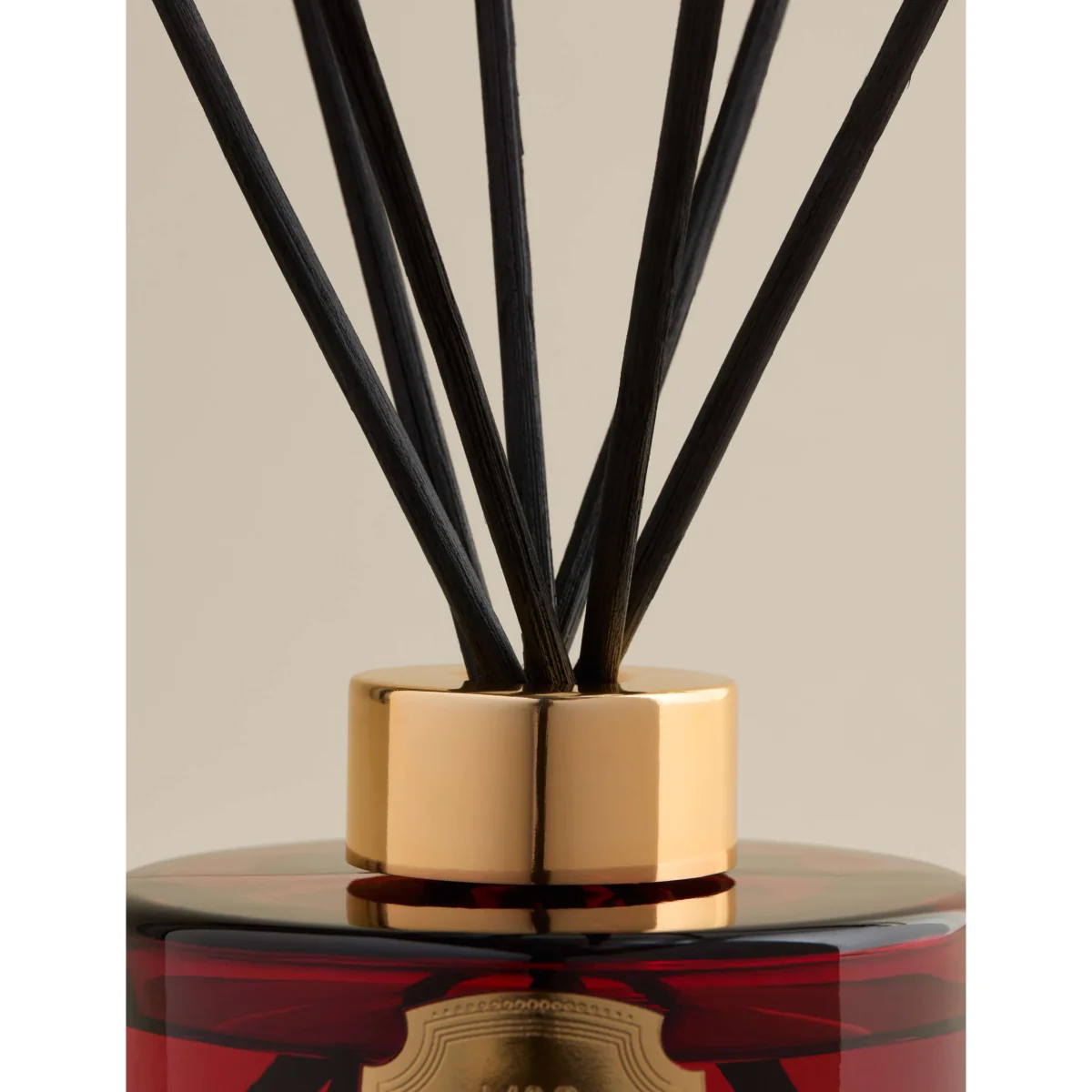 M&S X Kelly Hoppen Kelly Hoppen Christmas Joy Diffuser 200ml Red Mix – image 5