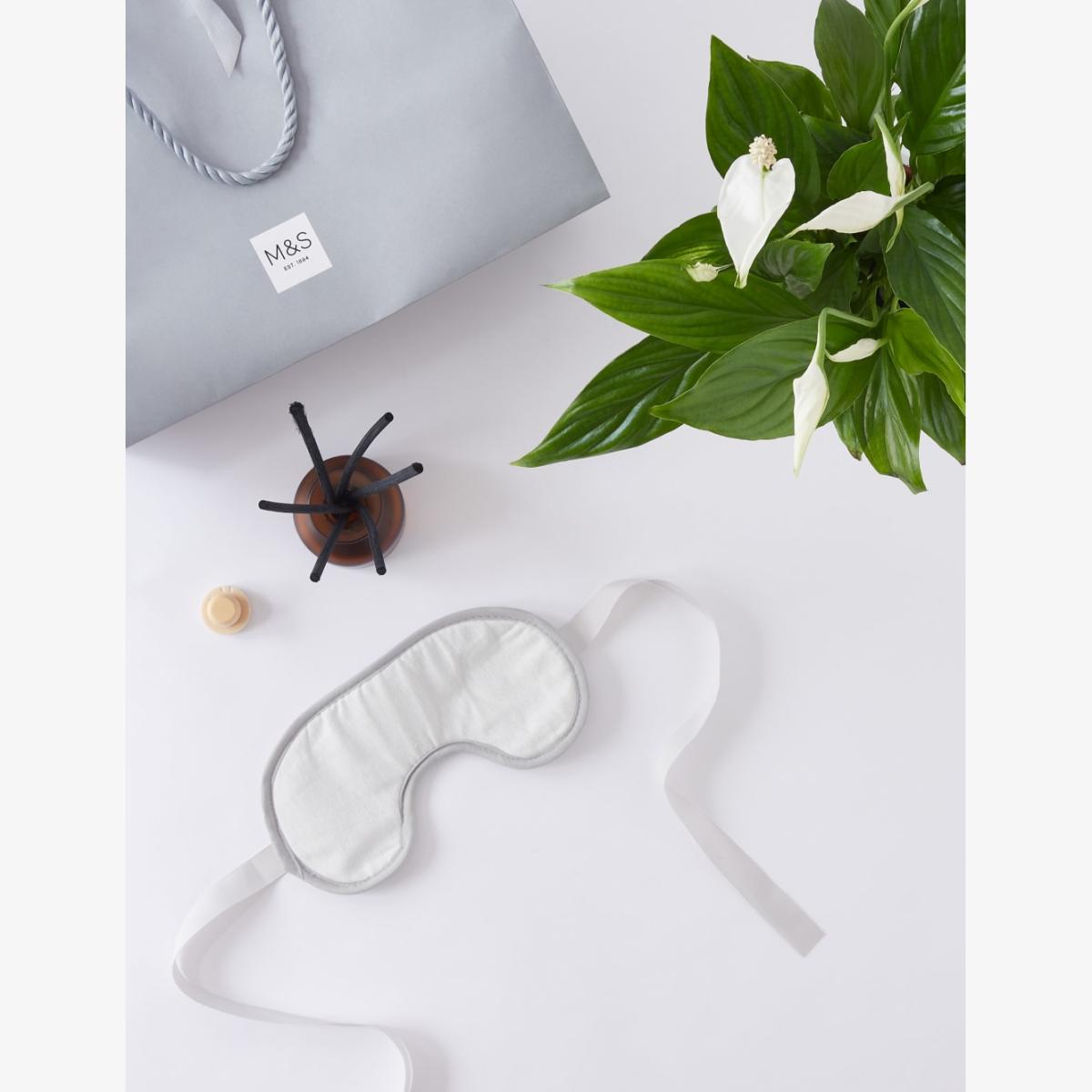 M&S Relax Hamper with Peace Lily Plant – image 1