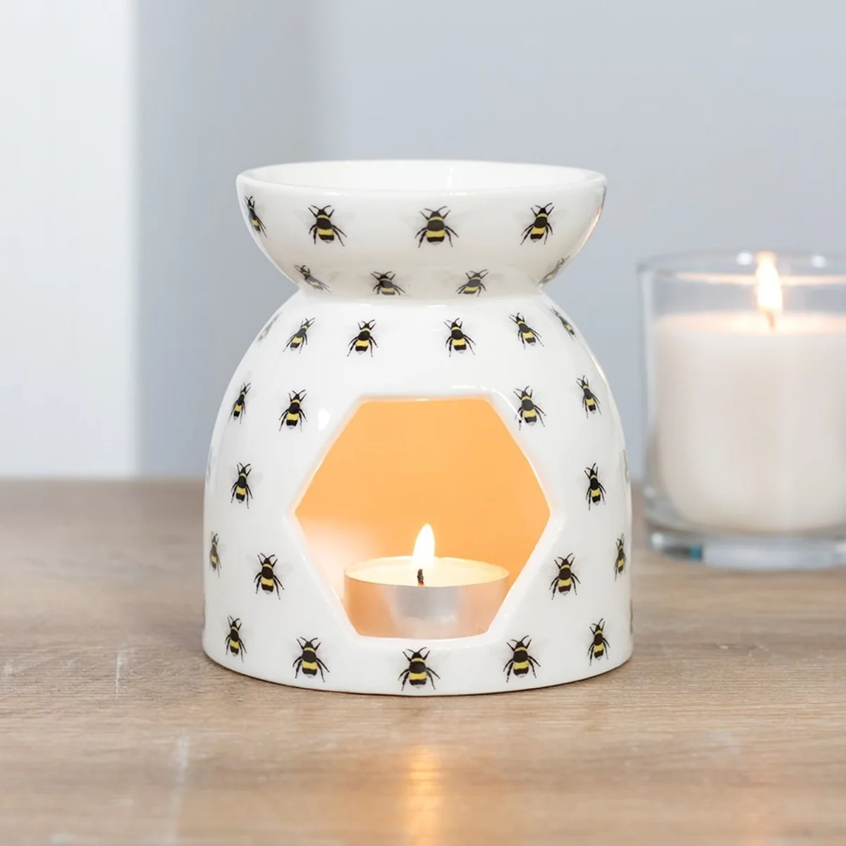 Something Different Bee Oil Burner - White – image 2