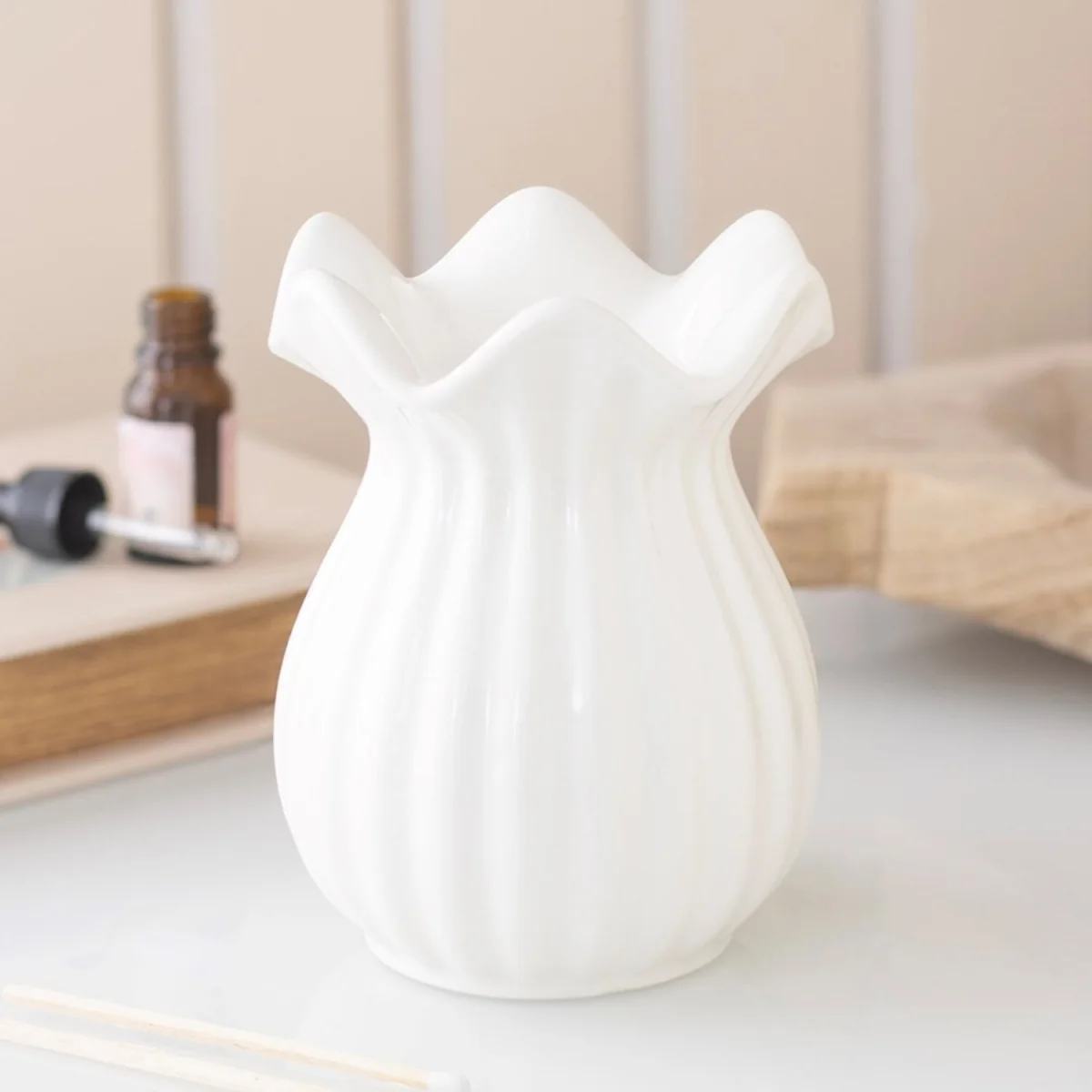 Pleated Flare Oil Burner – image 1