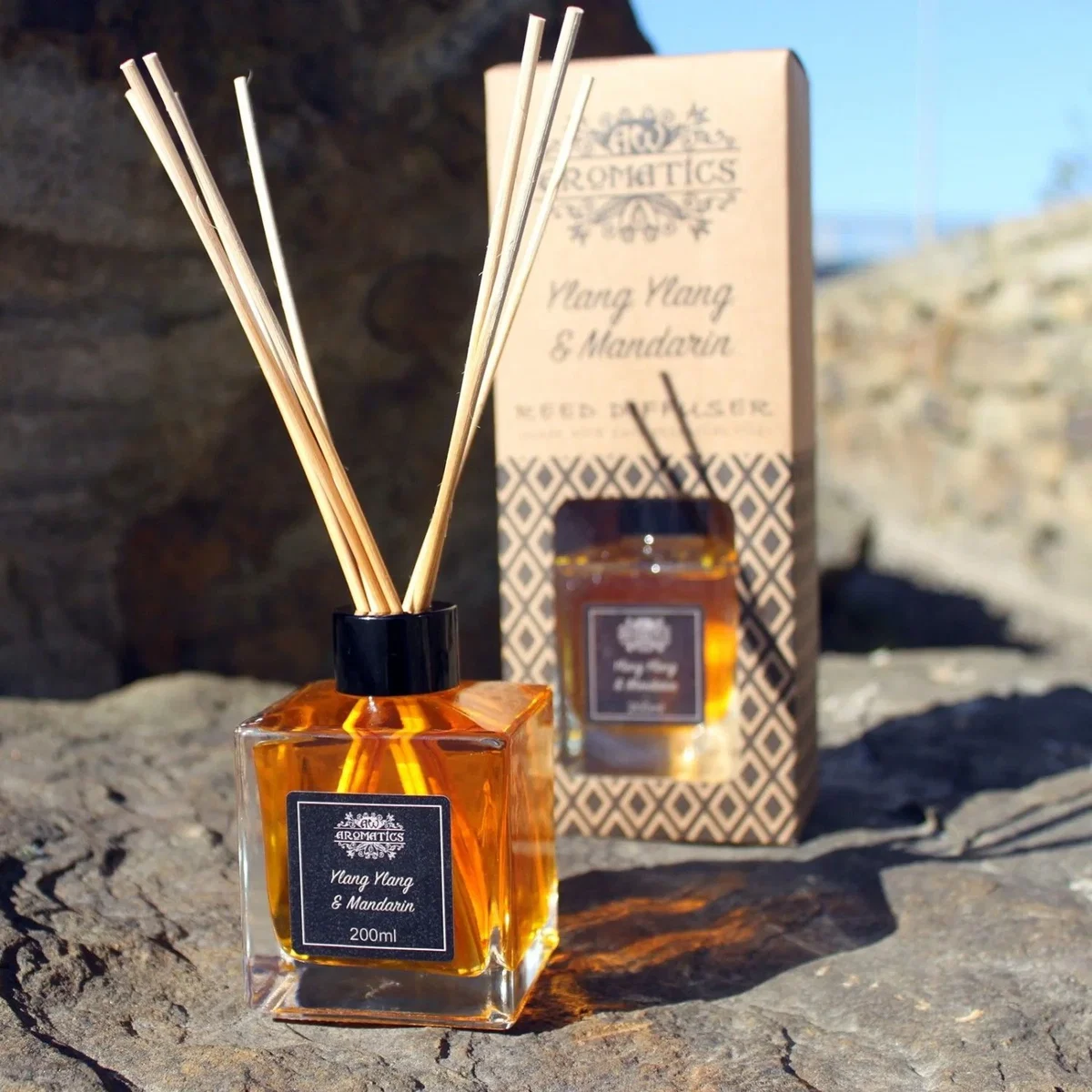 Peppermint and Frankincense Reed Diffuser 200ml - Black – image 6