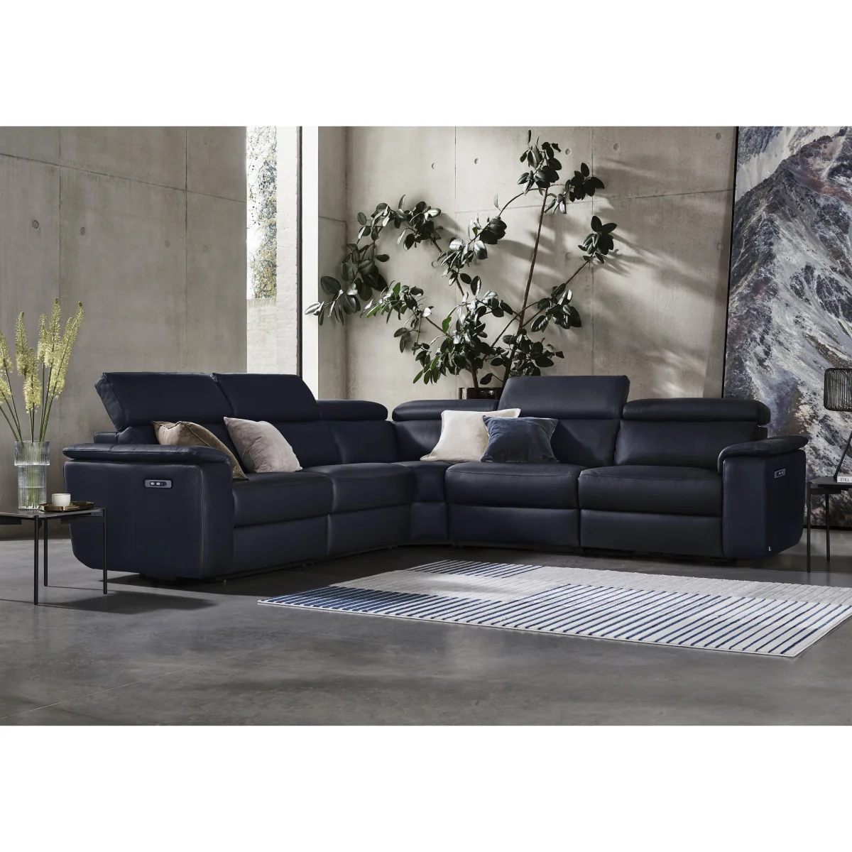 Nicoletti - Canto Large Leather Power Recliner Corner Sofa with Power Headrests and Power Lumbar – image 3