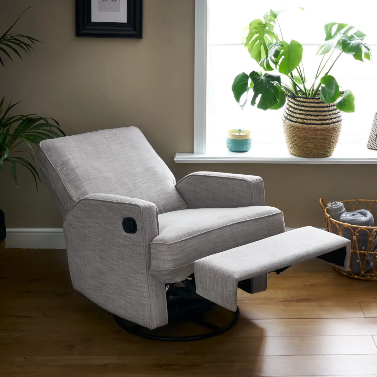 Madison Swivel Pebble Glider Recliner Chair - Obaby – image 2