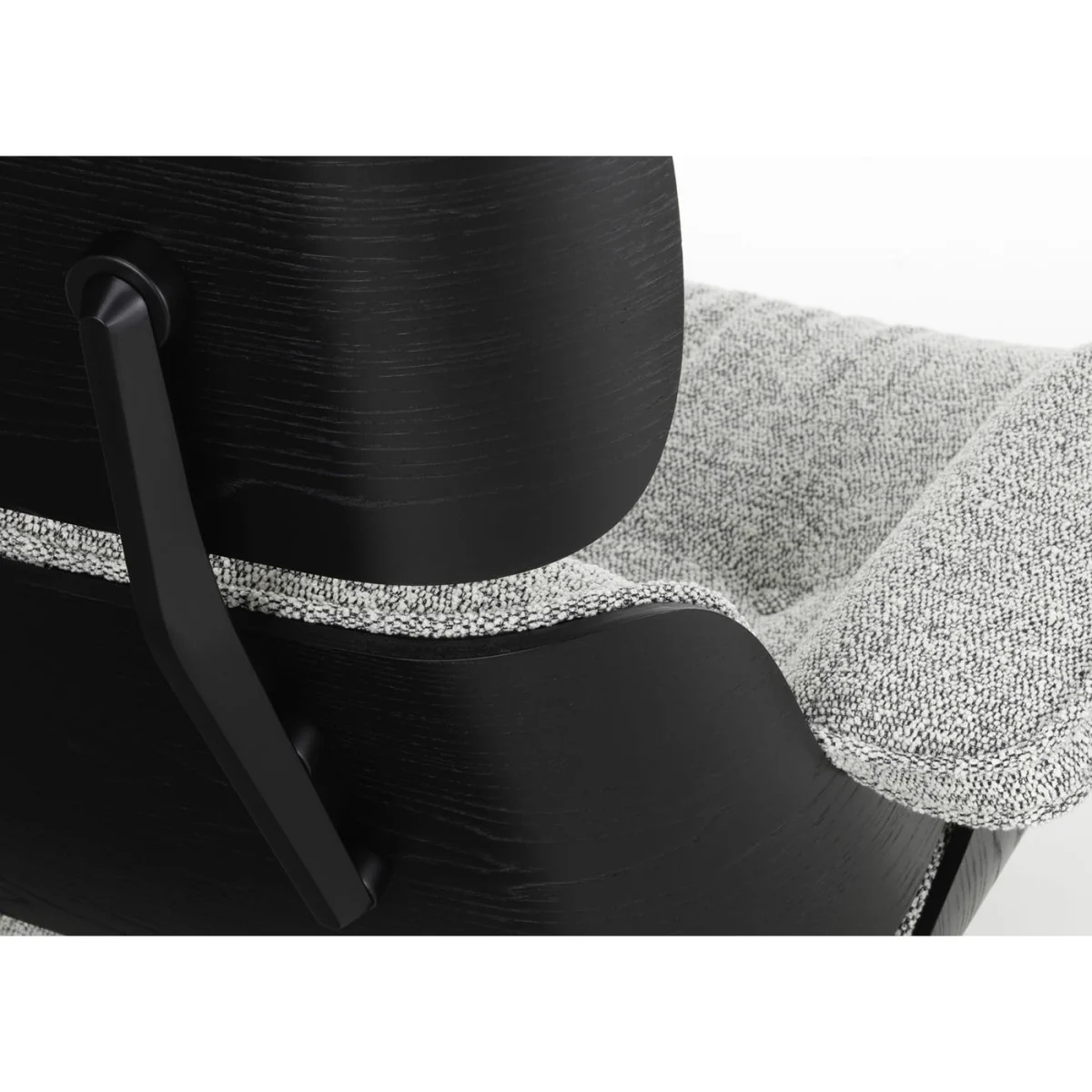 Vitra Eames Lounge Chair Santos Pal. Classic Calma 10 Dark Grey Polished/Black Base 04 – image 8